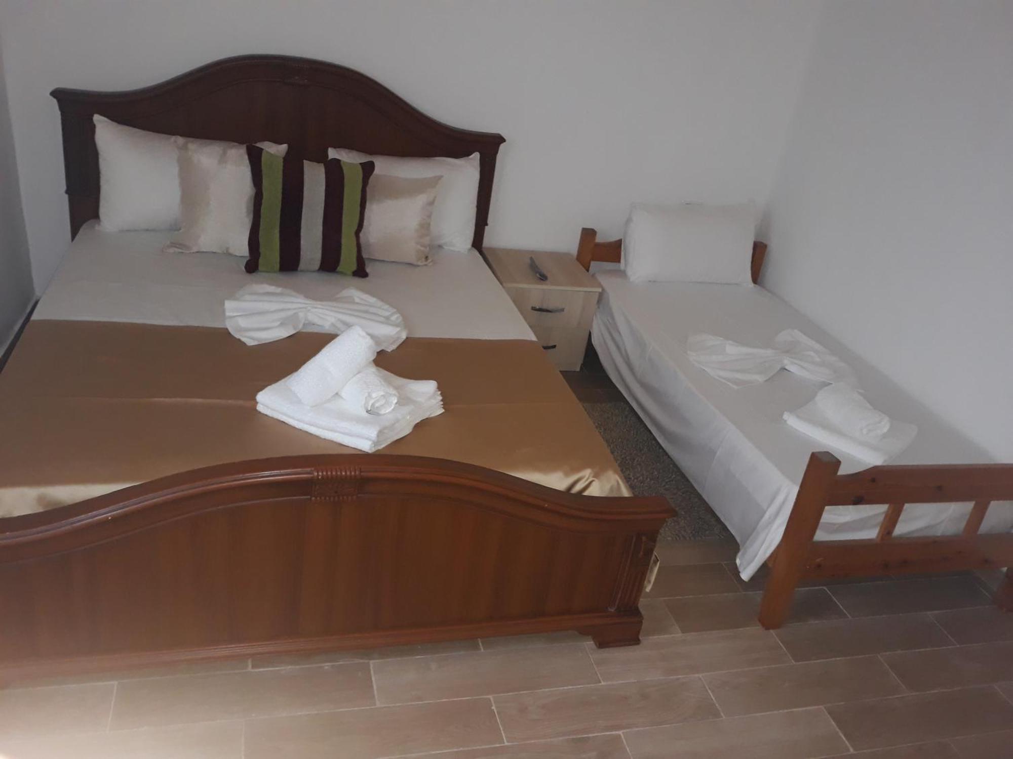 Vila Disha Tiranë Phòng bức ảnh
