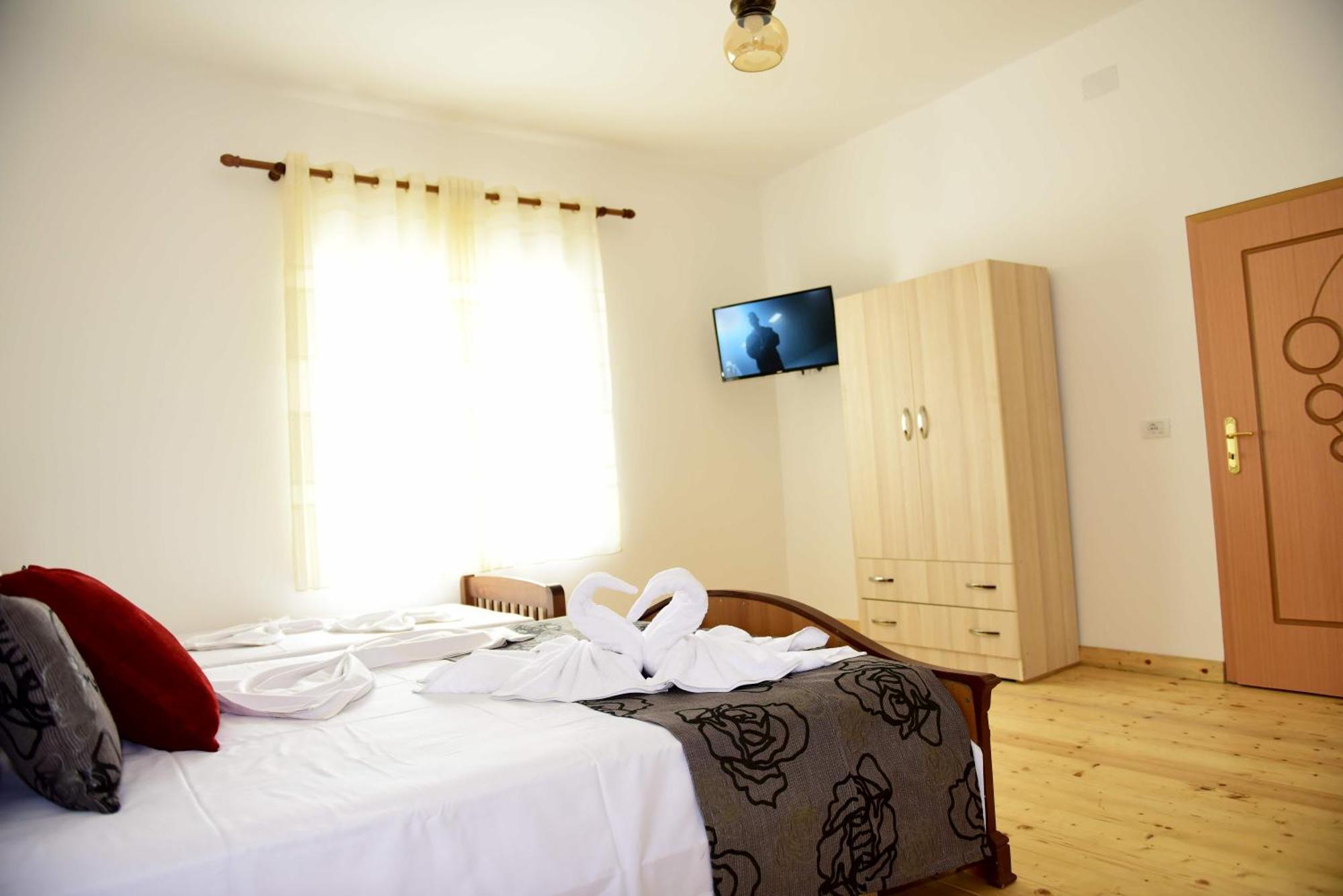 Vila Disha Tiranë Phòng bức ảnh
